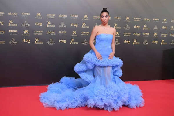 Milena Smit Images