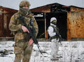 Tensions mount in Ukraine crisis; see pics