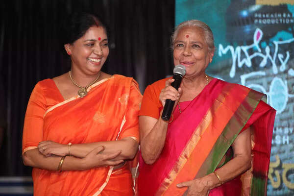 Bhargavi Narayan Photos