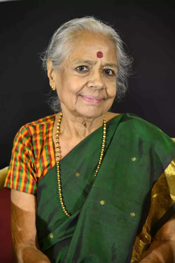 Bhargavi Narayan Images