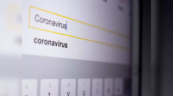 What are the symptoms of Deltacron induced COVID infection?