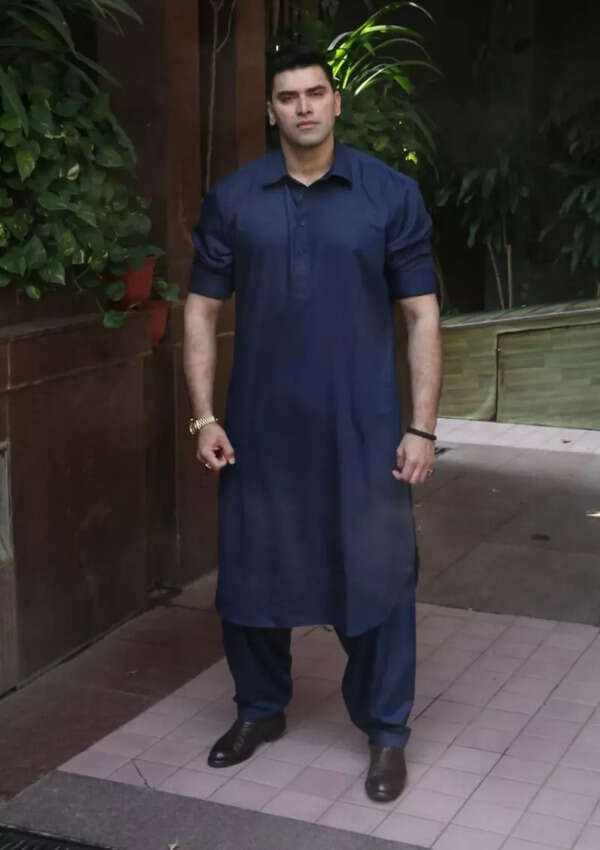 Nikitin Dheer