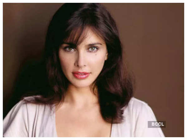 Lisa Ray Stills