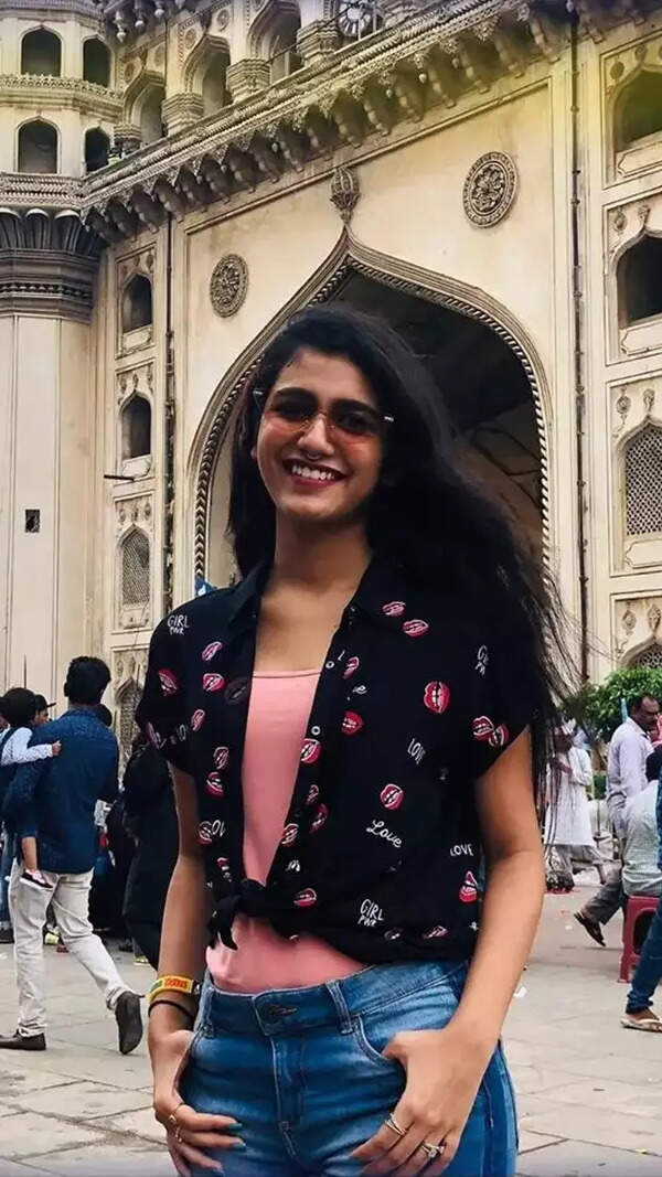 Priya Prakash Varrier Pictures