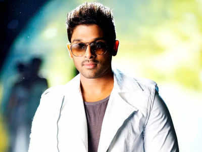 Lavish lifestyle of 'Pushpa' star Allu Arjun: The actor owns luxury cars,  swanky vanity van and more | The Times of India