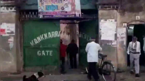 In pics: BJP's bandh call across West Bengal evokes mixed response