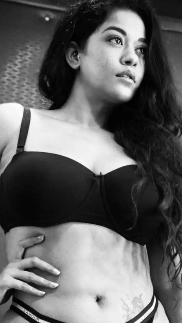 Mumait Khan Images