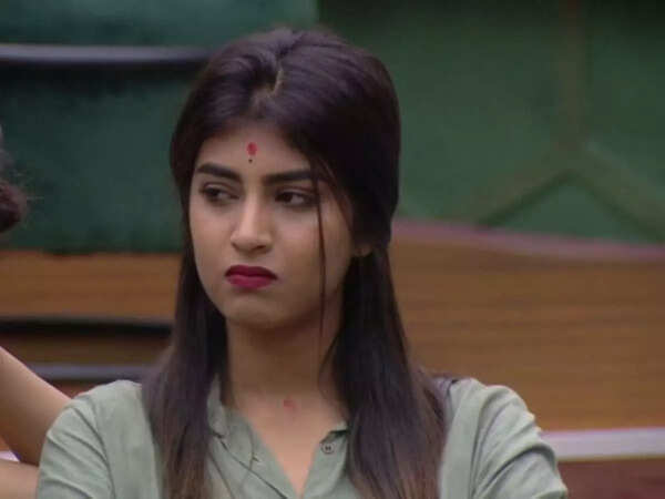 Divya Suresh Photos