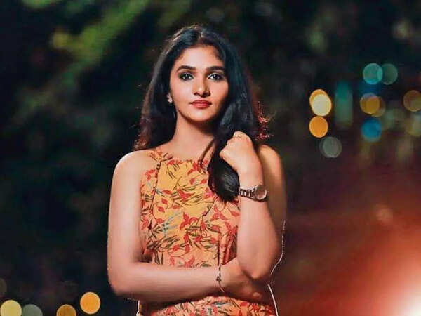 Divya Uruduga Pictures