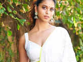 SRK’s daughter Suhana Khan looks no less than a princess in a white chikankari lehenga in these latest pictures