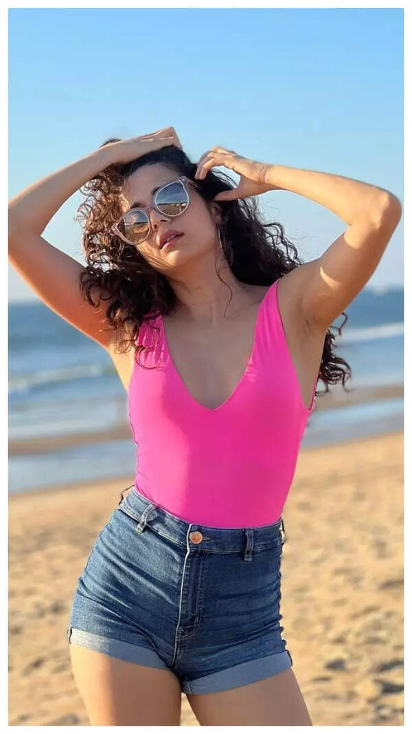 Mithila Palkar Photos