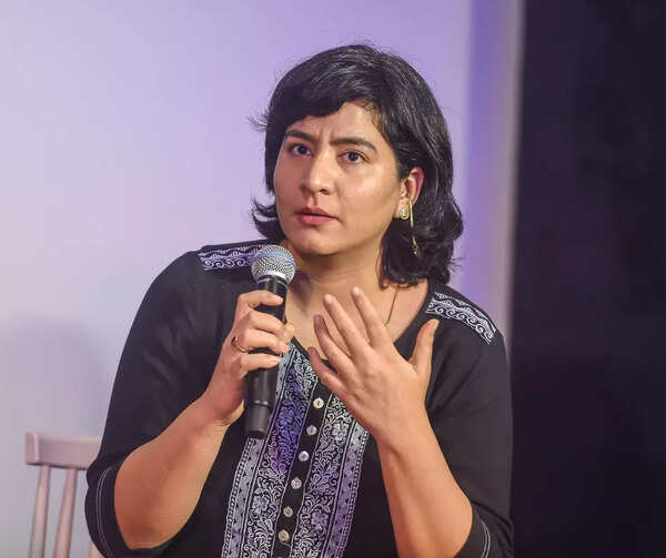 Bhasha Sumbli Photos