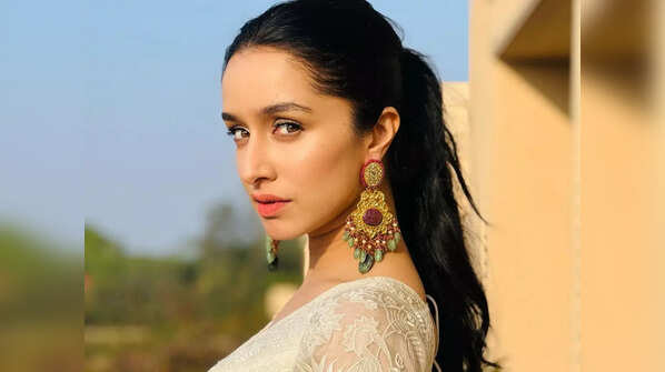 From helping stray animals to meeting ailing fan, 5 times when Shraddha Kapoor won the internet with her kindness