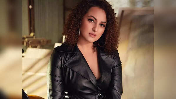 Sonakshi Sinha slammed with a fraud case