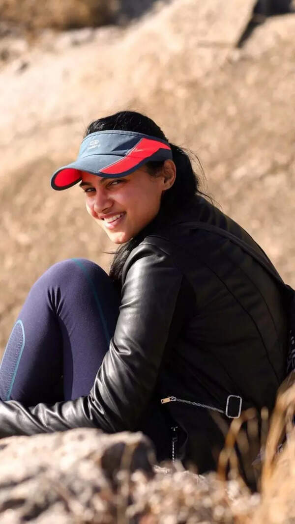 Kavitha Gowda Photos