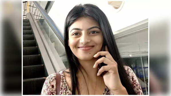 Anandhi