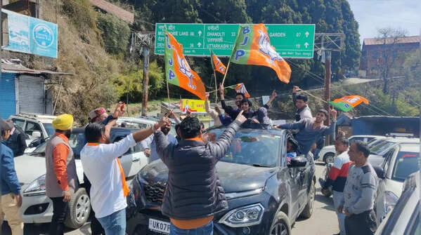 Photos of celebrations as BJP marching ahead in Uttarakhand