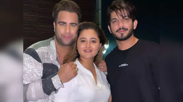 Rajiv, Arjun Bijlani and Rashami strike a pose
