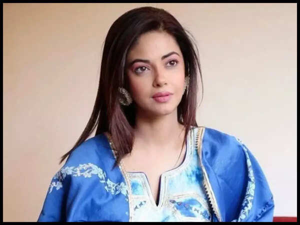 Meera Chopra Photos
