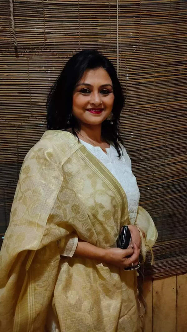 Debjani Chatterjee Wallpapers
