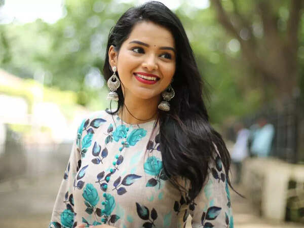 Titeeksha Tawde Images