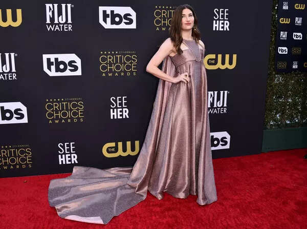 Kathryn Hahn Photos