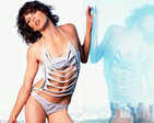 These glamorous pictures of Ukrainian-born actress Milla Jovovich go viral on internet