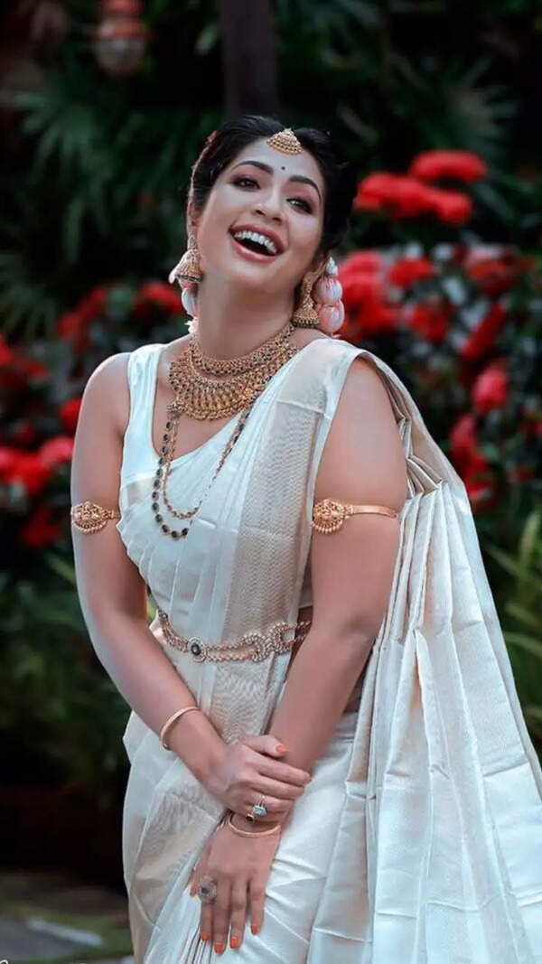 Navya Nair Pictures