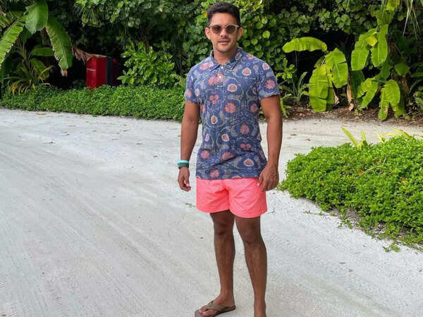 Aditya Narayan Photos