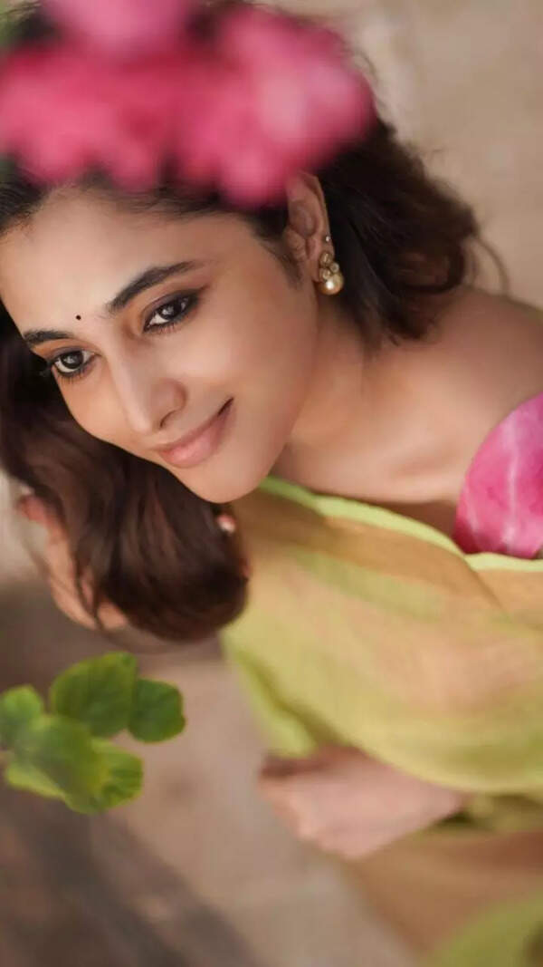 Priyanka Mohan Wallpapers