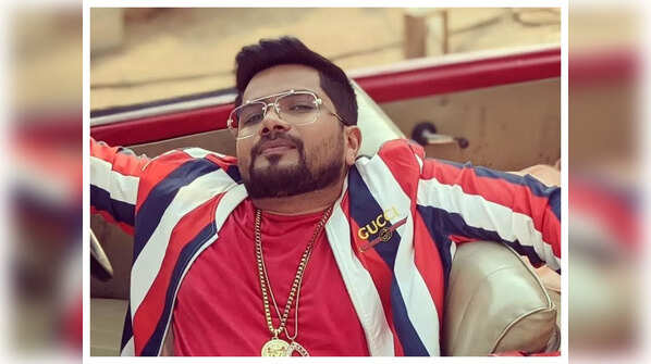 Happy Birthday Hemant Dhome: 'Jhimma' to 'Baghtos Kay... Mujra Kar!'; Best Marathi movies of actor-director