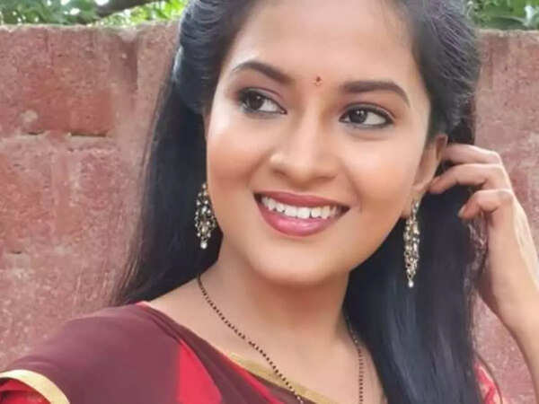 Sravani Photos