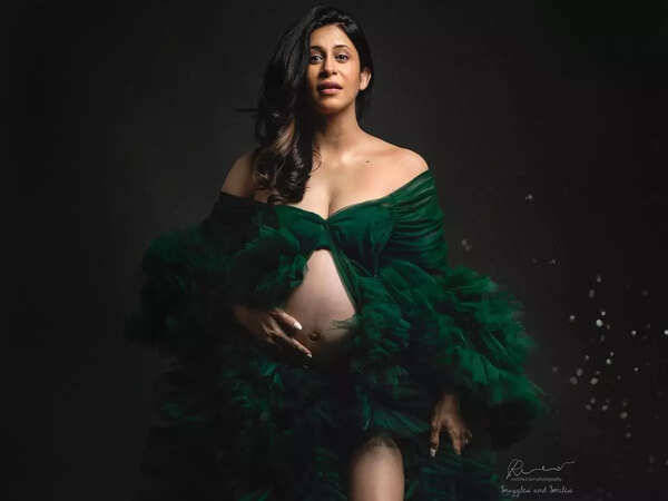Kishwer Merchant Pictures