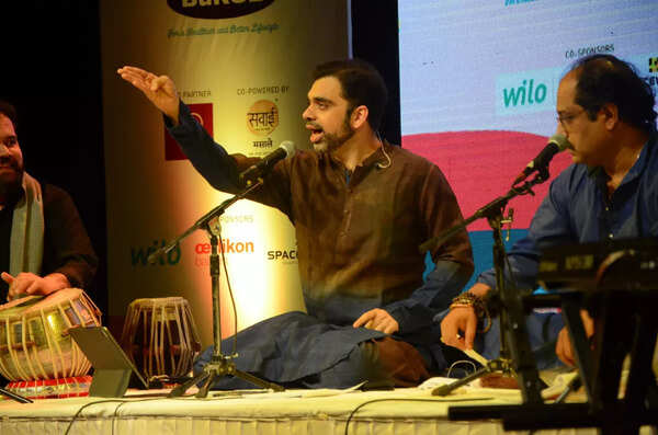 Rahul Deshpande Pictures