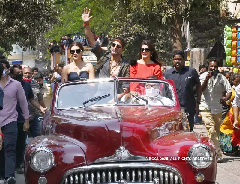 Bachchhan Paandey: Promotions