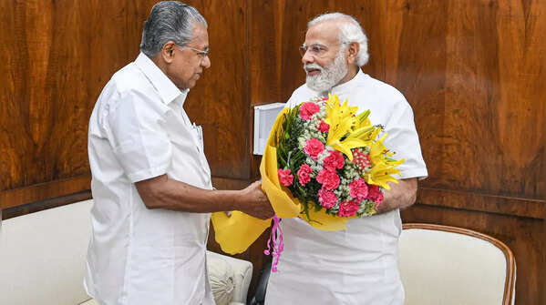 PM Modi 'charms' CM Pinarayi Vijayan