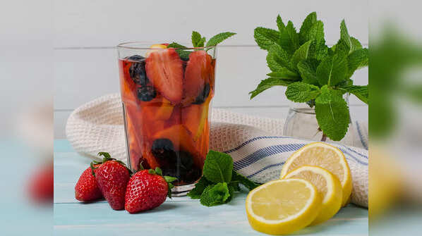 Orange & Mixed Berries Drink