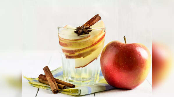 Apple Cinnamon Water
