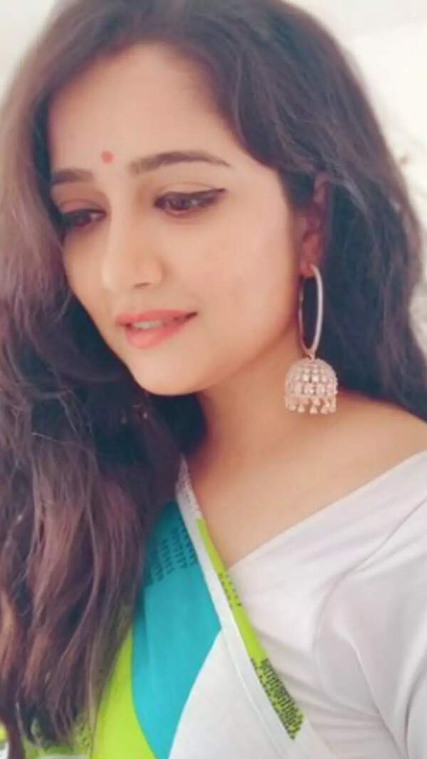 Jhinal Belani Pictures