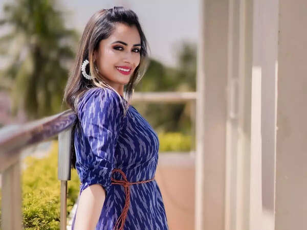 Dhanya Mary Varghese Images