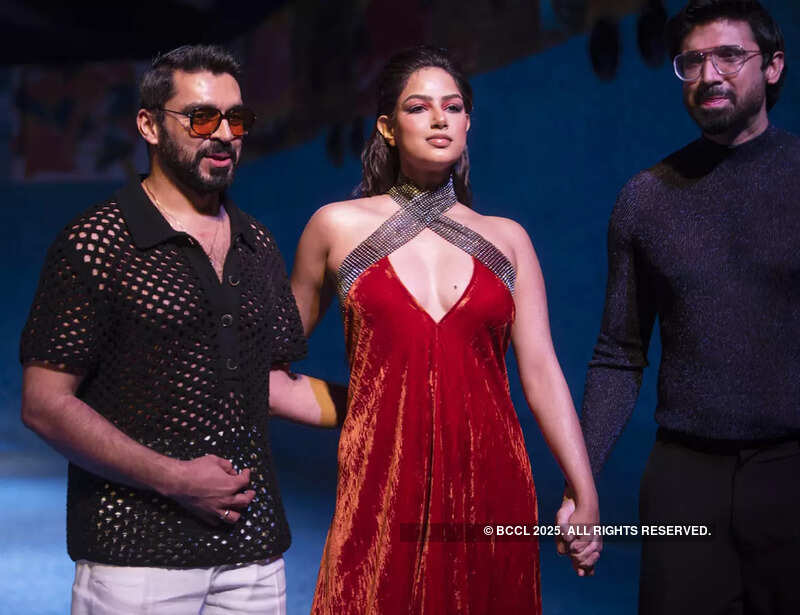 FDCI X Lakme Fashion Week 2022: Miss Universe 2021 Harnaaz Kaur Sandhu turns showstopper for Shivan and Narresh