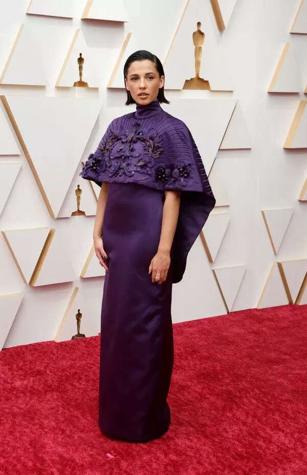 Naomi Scott Pictures