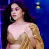 I feel bad that mere kapdo se kyu jod rahe ho mere acting ko