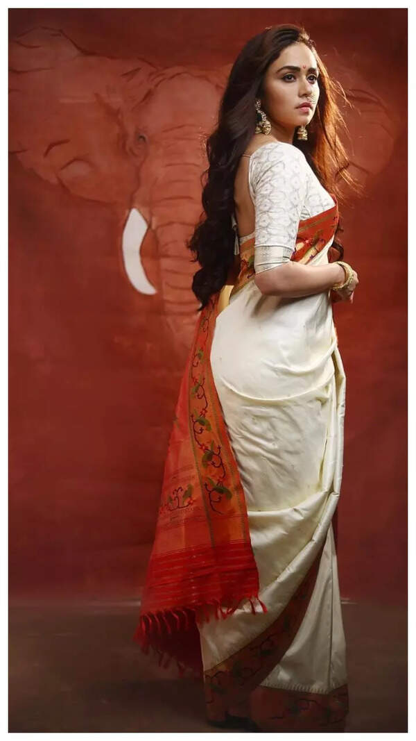 Amruta Khanvilkar Stills