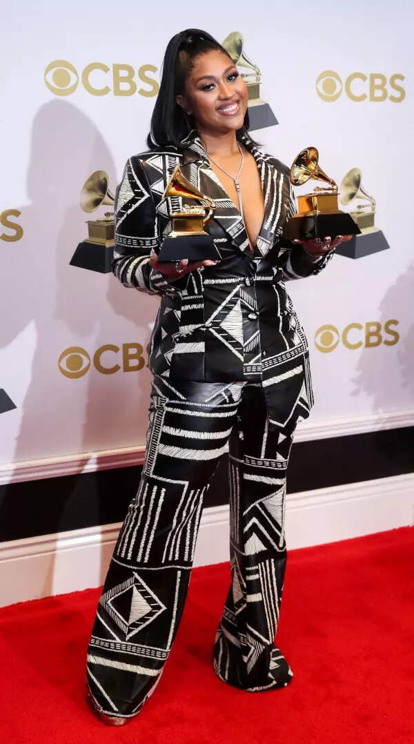 Jazmine Sullivan Photos