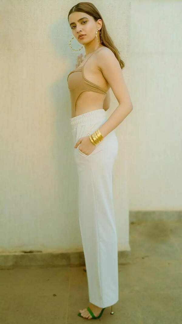 Rukshar Dhillon Pictures
