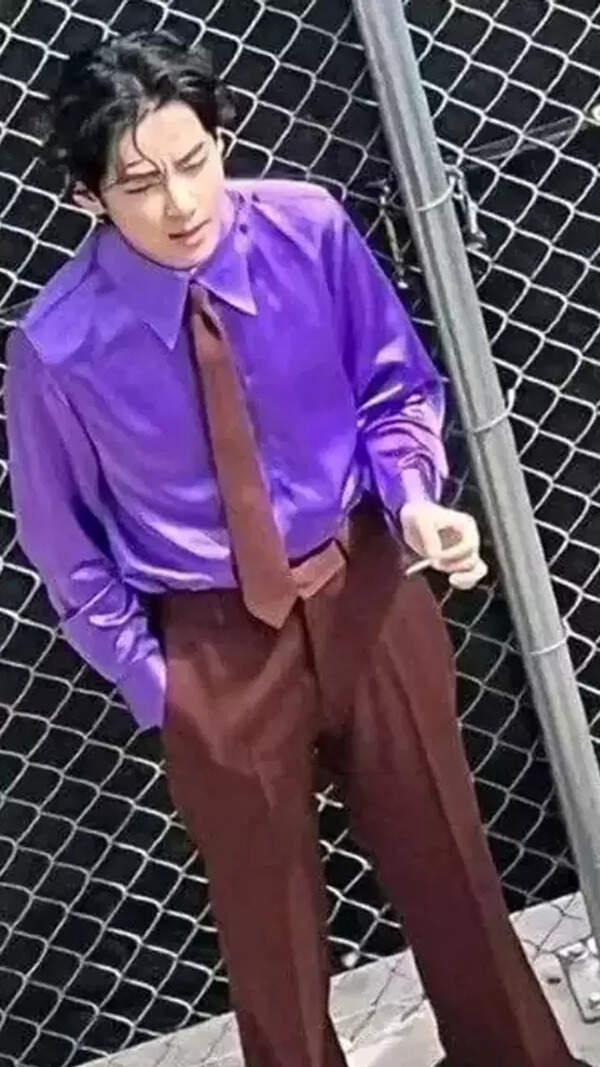 V