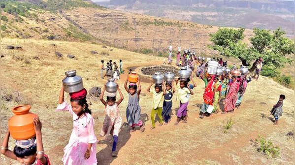 Photos: Daily trek for women in Nashik village for a potful of water