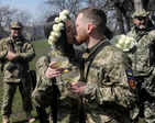 Ukrainian reservists marry amid war; see pics