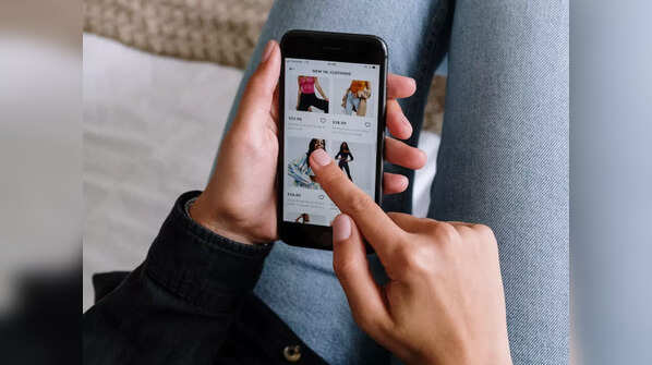 These zodiac signs are addicted to shopping